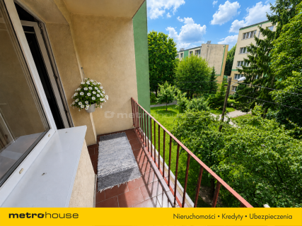 Piaski duży balkon II piętro 48,50m blok z cegły