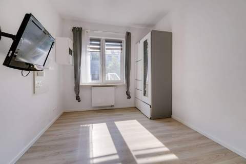 4 pok. 77m2, Ogród 140m2, Parking, Garaż - Marki