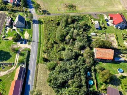  Działka Budowlana z parkiem 10 min od miasta 