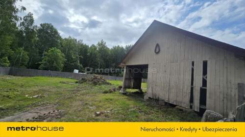 5,40ha Idealne na stadninę agroturystykę Fermę