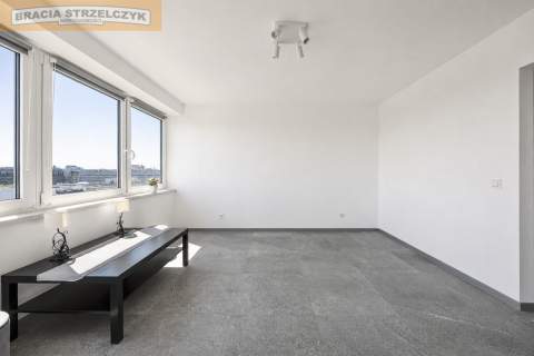 1 pokojowe mieszkanie z balkonem, ul. Smolna