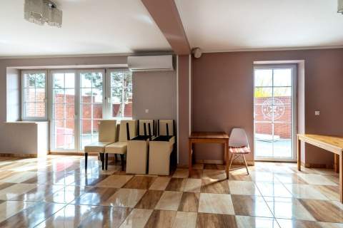 Gotowy biznes/ Ursynów/ 570 M2/ 19 P0K0I/ BISTRO