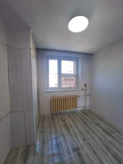 2 POKOJE 49,7 m 2 PIĘTRO UL. PARTYZANTÓW