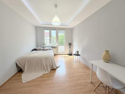 przestronna balkon ogrzewanie miejskie