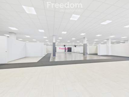 Kompleks Komercyjny 3430 m przy DK9