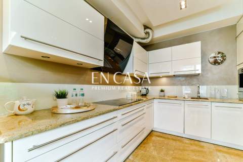 Luksusowy apartament przy Grzybowskiej