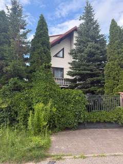 Sprzedam dom o powierzchni całkowitej 248 m2