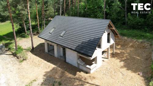 Dom wolnostojący z lasem, 141m2