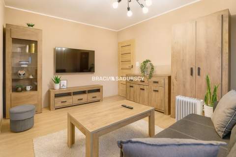 3 pokoje balkon, 56 m idealne na start