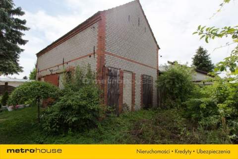 DOM WOLNOSTOJĄCY w Barwicach - budynki gospodarcze