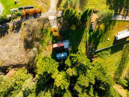 Działka budowlana z domem letniskowym