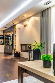 Dom wolnostojący 336 m2, z basenem w Konopnicy