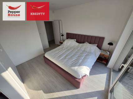 Nowoczesny dom z basenem i spa