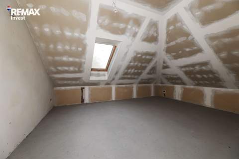 Dom z poddaszem użytkowym 175m2