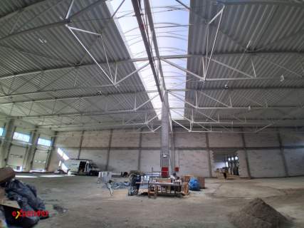 Hala z bramami dla Tir biura plac 2160 m2