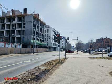 Ostatnie z widokiem na Wartę-3m wysokie-panoramiczne okna
