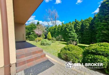 Dom w mieście 128 m2 / działka 852 m2
