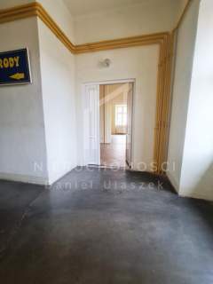 NA WYNAJEM LOKAL W JAŚLE - 54 M2- UL. RYNEK - IDEALNY NA BIURO,...