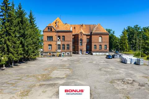 Budynek z XIX wieku Centrum Chojny Inwestycja