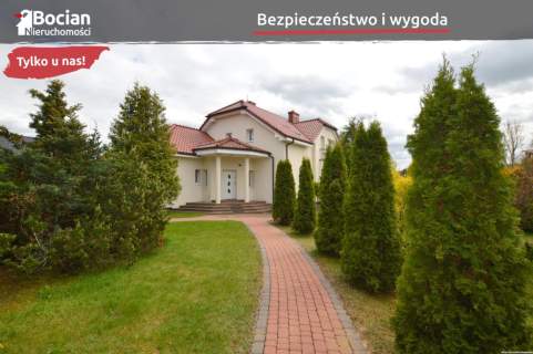 Willa pod lasem Duży ogród Niedaleko Gdyni 