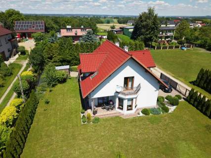RĄCZNA - 6 pokoi na 10 arach - Twój Nowy Dom