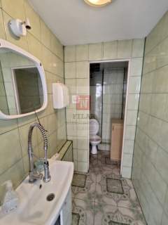 Hala magazynowo-produkcyjna socjal. 130m2