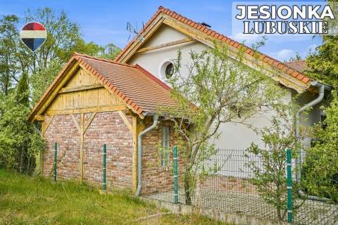 Na sprzedaż letniskowy całoroczny dom