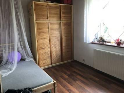 Dom z wyposażonym warsztatem samochodowym w Lelesz