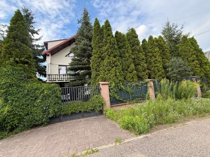 Sprzedam dom o powierzchni całkowitej 248 m2