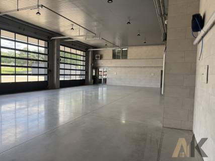 NOWOCZESNY LOKAL KOMERCYJNY 331 m2 NA WYNAJEM