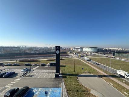 Na wynajem Lokal użytkowy w Sky Trust
