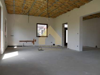 Lokal mieszkalny z garażem o pow. 194 m2 ogród