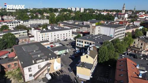Centrum, bezpłatny parking, do remontu