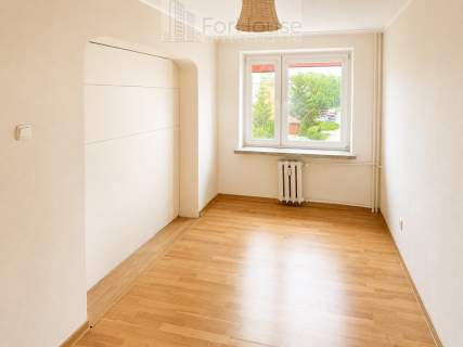 S.K.M. Dwustronne. Duży balkon. Piwnica. Garaż.