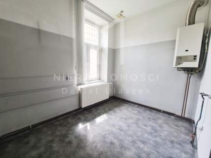 ATRAKCYJNY LOKAL UŻYTKOWY W CENTRUM JASŁA - 42 M2, PARTER
