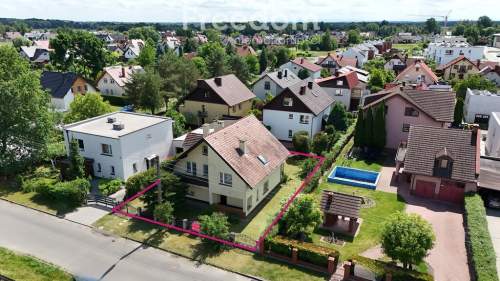 Przestronny dom z garażem i ogrodem - Niemodlin