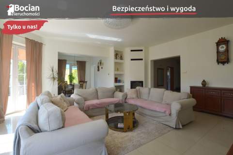Willa pod lasem Duży ogród Niedaleko Gdyni 