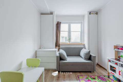 balkon duża piwnica w cenie 3 pokoje
