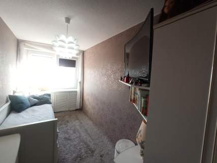 Wyposażone 2 pokoje, odrębna kuchnia, balkon