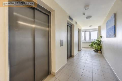 1 pokojowe mieszkanie z balkonem, ul. Smolna