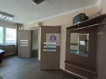 Włochy lokal biurowy 70,20m2 do wynajęcia
