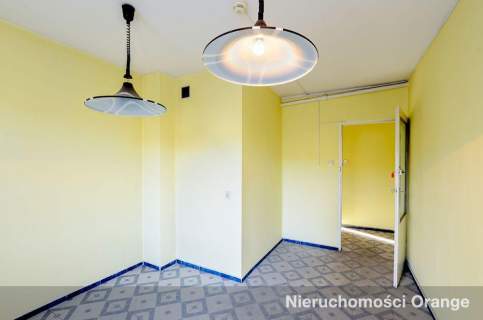 Budynek biurowy w centrum z parkingiem