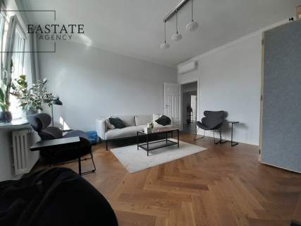 Biuro 82m2 po remoncie przy Placu Konstytucji 