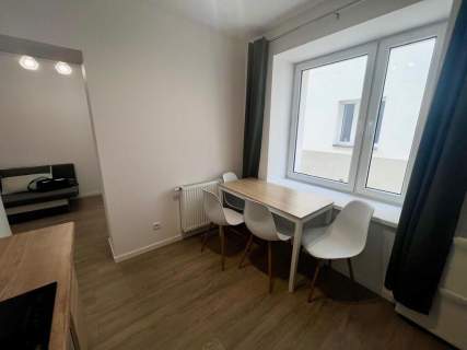 2 pokoje po remoncie - Pl. 3 Maja 10