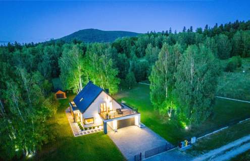 Nowoczesny dom z panoramicznym widokiem na góry