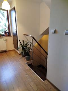 Gotowy do zamieszkania dom z ogrodem i garażem Brzeszcze
