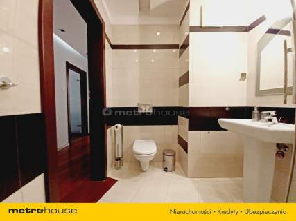 Przestronny apartament 3 min od metra Dw. Gdański