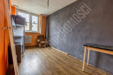 Mieszkanie 46 m2, centrum, do remontu. Polecamy