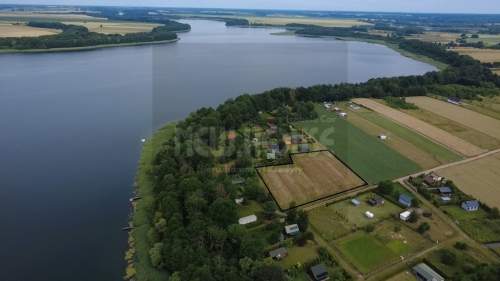 Wyjątkowa działka nad jeziorem Woświn