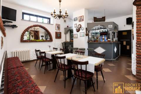ZAJAZD Z RESTAURACJĄ NA SPRZEDAŻ - GMINA OZIMEK